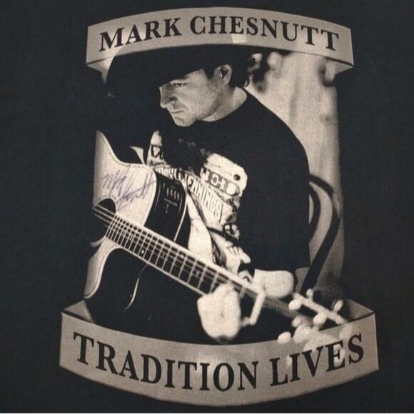 Mark Chesnutt Signed Autographed Concert Shirt XL Tradition Lives Tour 2015 - Picture 3 of 11